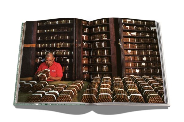 PICTOCLUB Books - THE IMPOSSIBLE COLLECTION OF CIGARS - Assouline